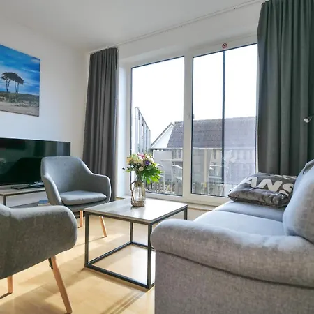 Ferienwohnung Meerfarbig Zingst - Balkon - Wlan - Parkplatz - Fahrradschuppen - Zentral&Ruhig - E-Ladesaeule - Waschtrockner - Haustierfrei - Nichtraucher Exterior foto