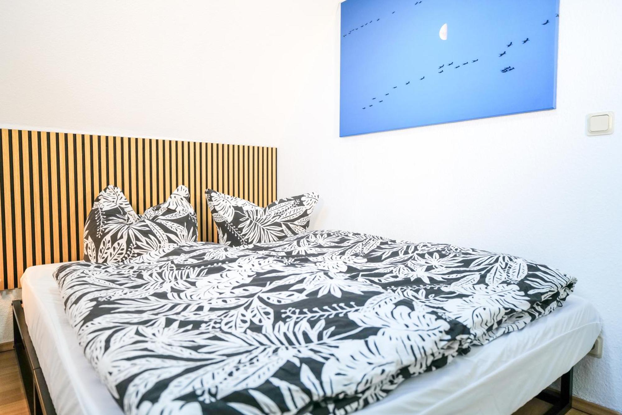 Apartment Meerfarbig - Balkon - Wlan - Parkplatz - Fahrradschuppen - Zentral&ruhig - E-ladesaeule - Waschtrockner - Haustierfrei - Nichtraucher